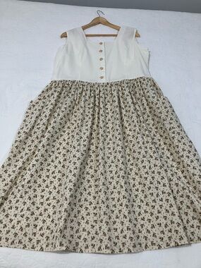 Cottage core woman’s vintage dress XL